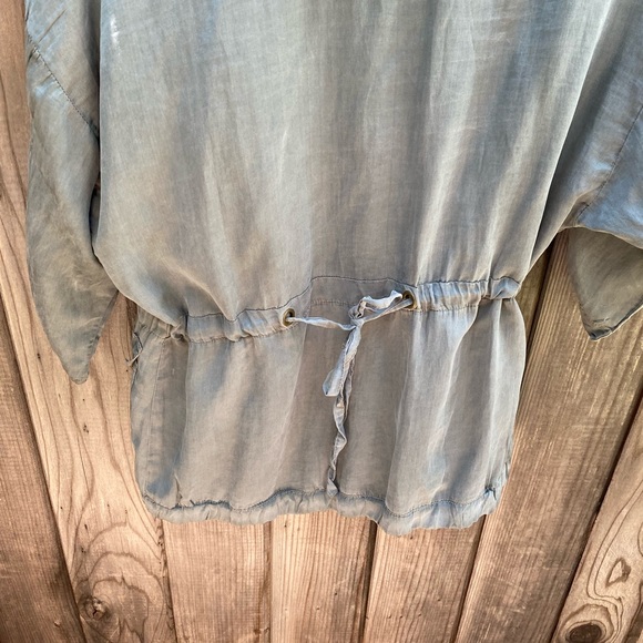 Silk Jacket - Picture 2 of 4